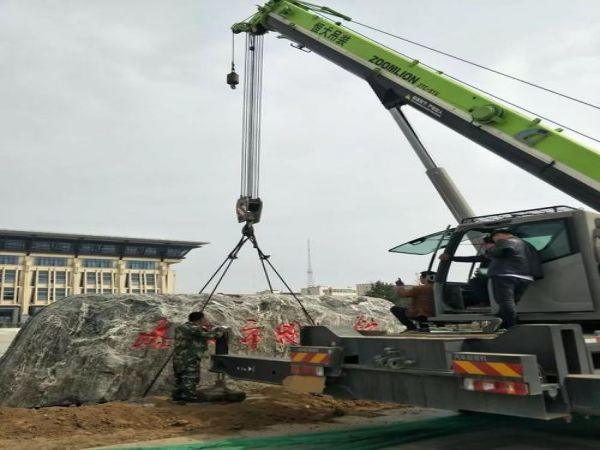 伍家岗区吊车出租公司电话_-吊车出租过程容易产生的一些问题有